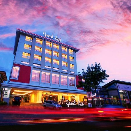 Grand Zuri Malioboro Yogyakarta Exterior foto