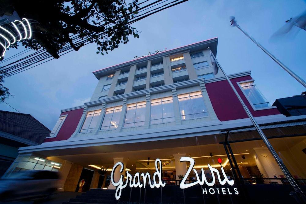Grand Zuri Malioboro Yogyakarta Exterior foto