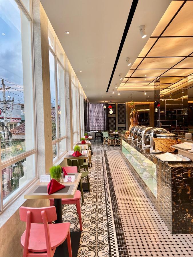 Grand Zuri Malioboro Yogyakarta Exterior foto