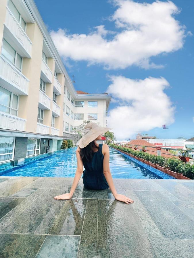 Grand Zuri Malioboro Yogyakarta Exterior foto
