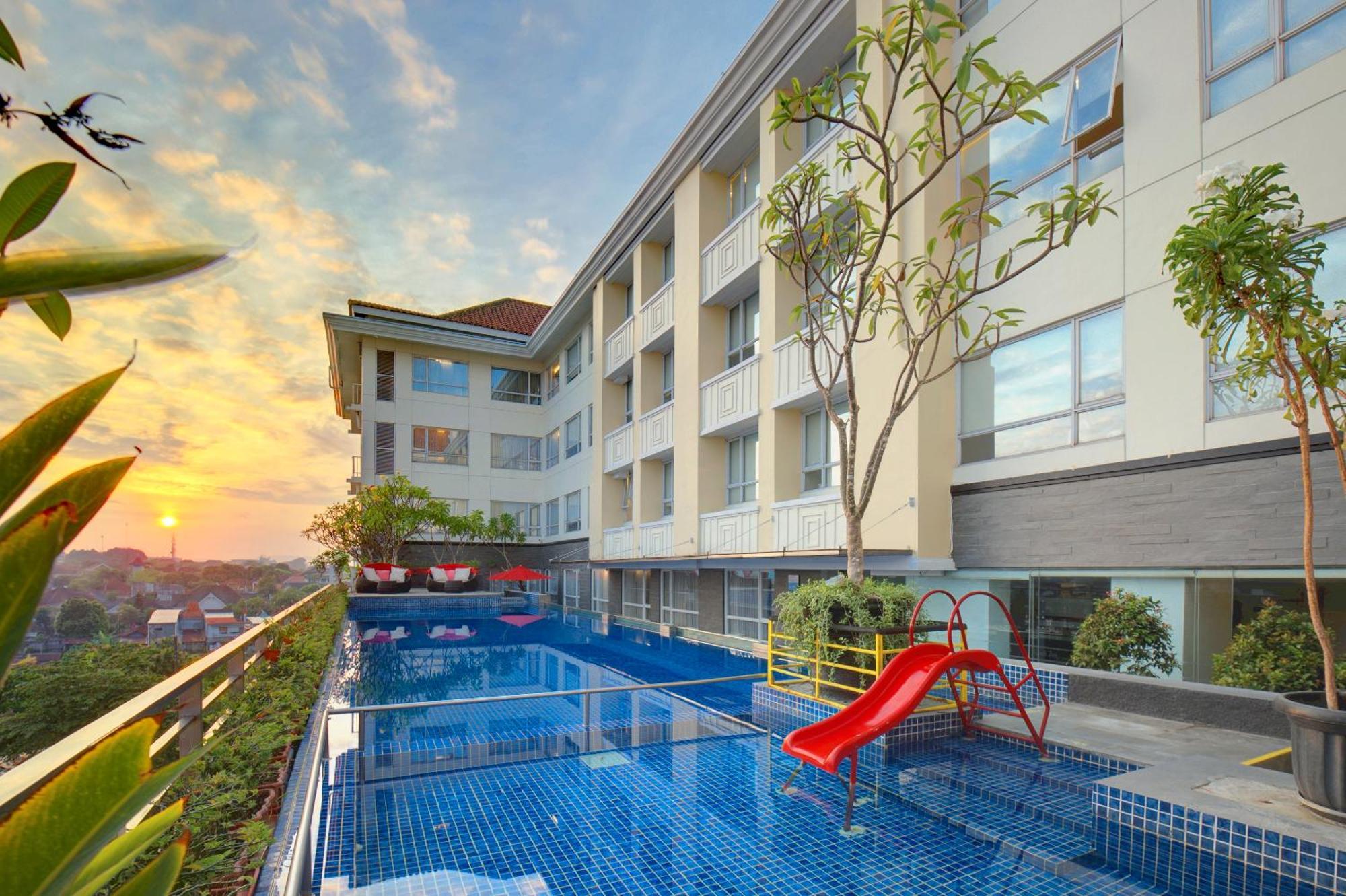 Grand Zuri Malioboro Yogyakarta Exterior foto