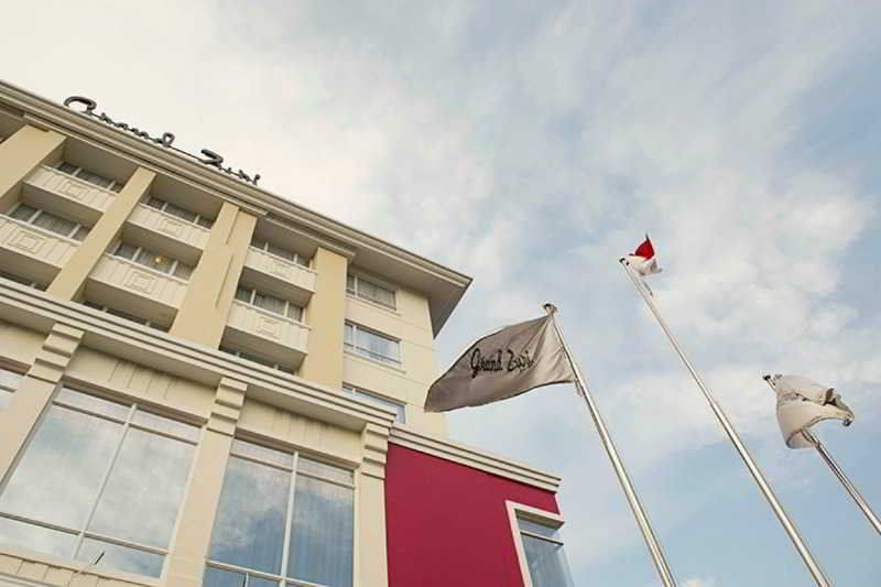 Grand Zuri Malioboro Yogyakarta Exterior foto