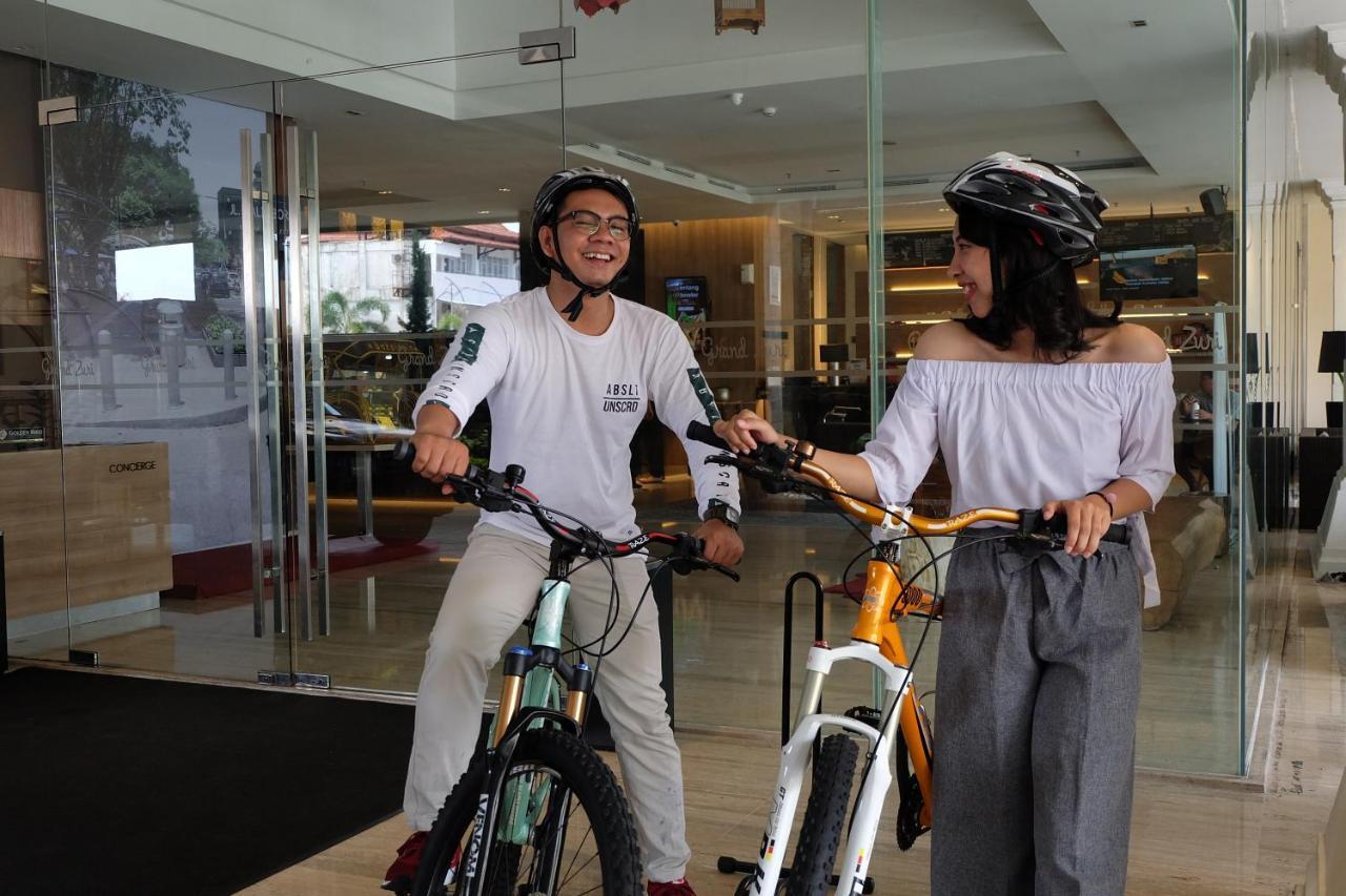 Grand Zuri Malioboro Yogyakarta Exterior foto